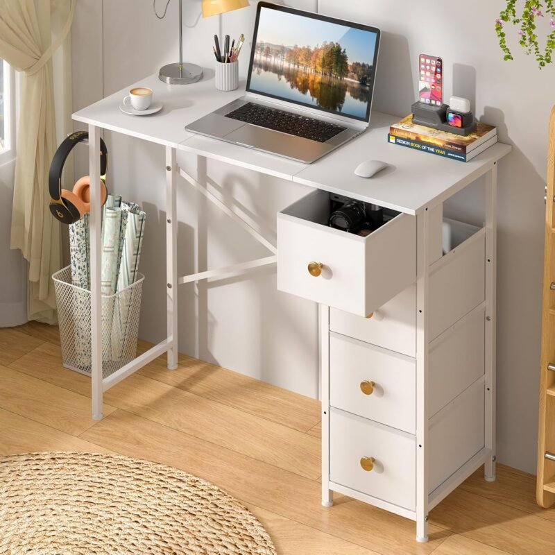 Maximize Your Space: The Ideal Small Writing Desk for Home and Study!